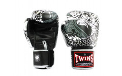 Боксерские перчатки Twins Special FBGVL3-52 Dragon black-silver 14 oz Боксерские перчатки Twins Special FBGVL3-52 Dragon black-silver 14 oz