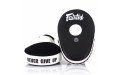 Лапы боксерские Fairtex FMV13 black white