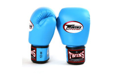 Боксерские перчатки Twins Special BGVL3 light blue 14 oz